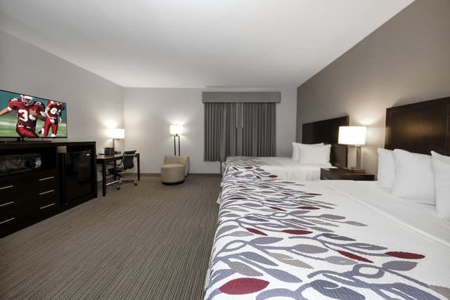 Suite, 2 Queen Beds, Non Smoking, Lake View