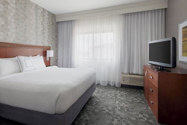 Suite, 1 Bedroom (Mobility Accessible, Tub)