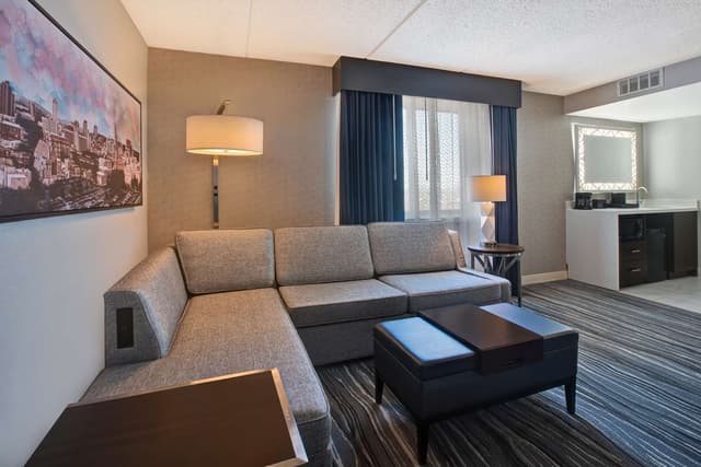 2 ROOM SUITE-2 DOUBLE BEDS-NONSMOKING