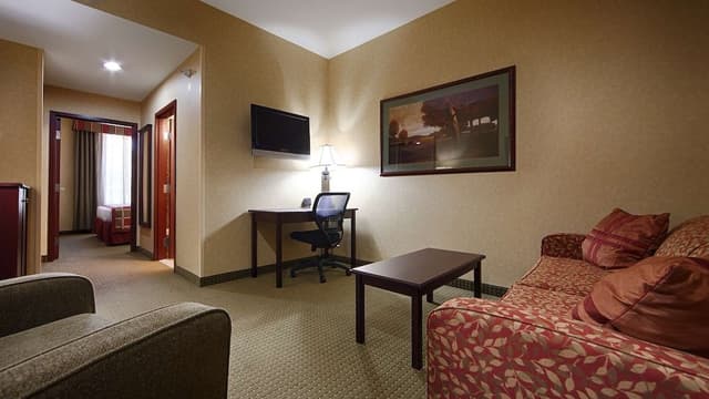 Suite, 1 King Bed, Non Smoking, Refrigerator & Microwave