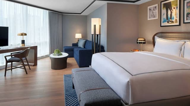 Premier Room, 1 King Bed