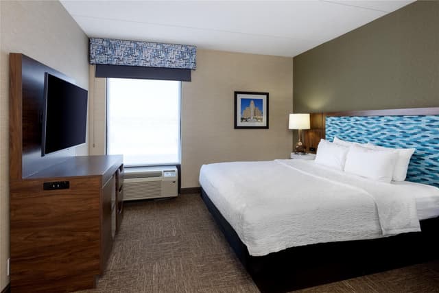 1 KING BED 1BDRM SUITE NONSMOK