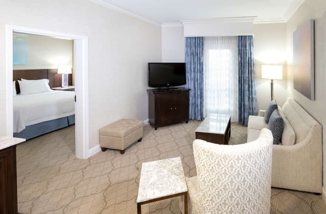 Suite, 1 King Bed, Accessible, Non Smoking