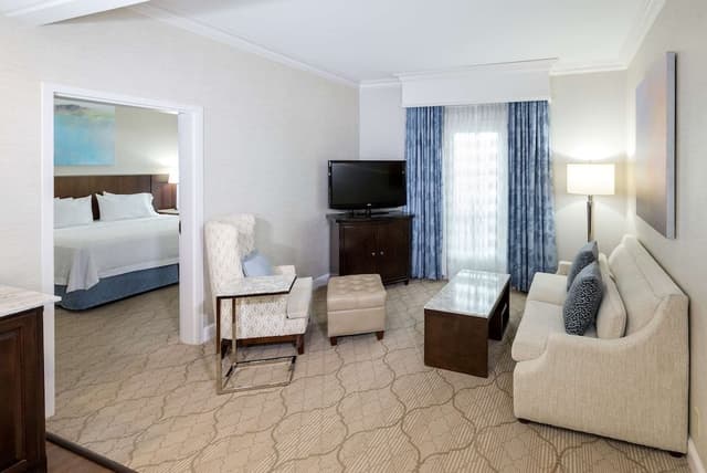 1 King 1 Bedroom Suite Non Smoking