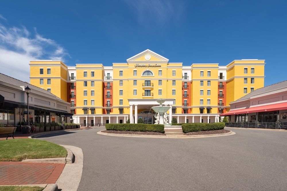 Hampton Inn & Suites Charlotte/South Park at Phillips Place1