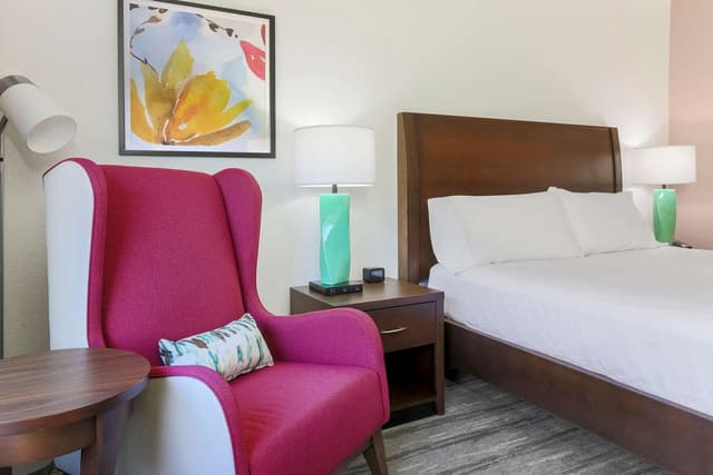 1 KING BED