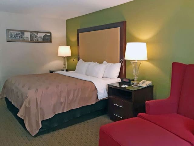 Standard Room, 1 King Bed, Smoking