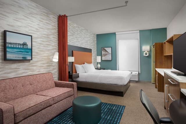 1 KING BED STUDIO SUITE NONSMOKING