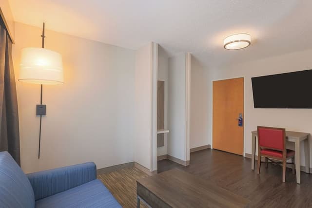 Suite, 2 Queen Beds (with Additional Living Area)