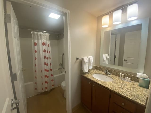 Suite, 2 Queen Beds, Non Smoking