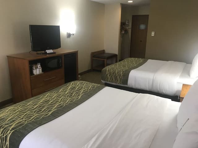Standard Room, 2 Queen Beds, Non Smoking