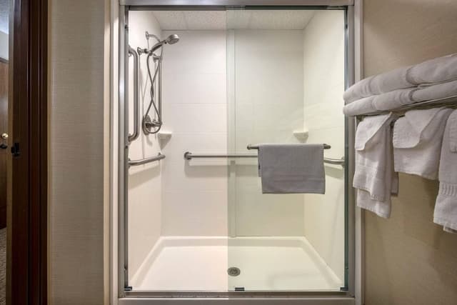 Room, 2 Queen Beds, Accessible, Non Smoking