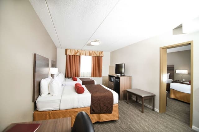 Suite, Multiple Beds, Non Smoking, Refrigerator & Microwave