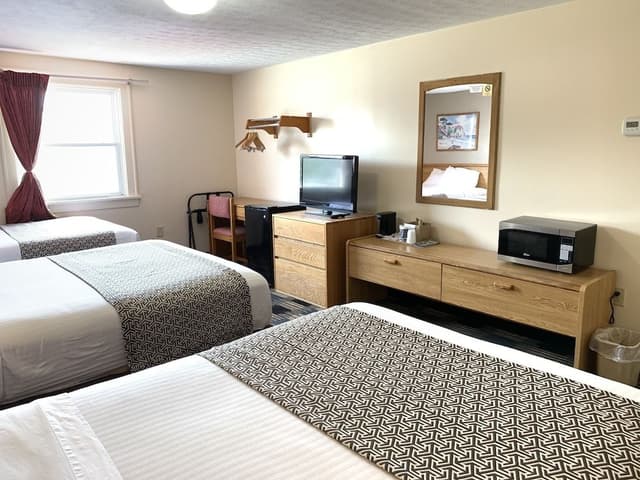 Standard Triple Room, Multiple Beds, Non Smoking