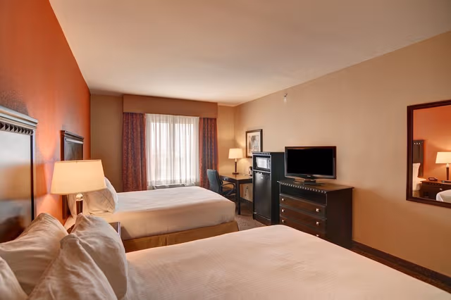 Standard Room, 2 Queen Beds, Accessible (Mobil Tub)