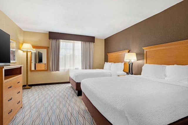 Suite, Multiple Beds, Non Smoking, Refrigerator & Microwave (with Sofabed)