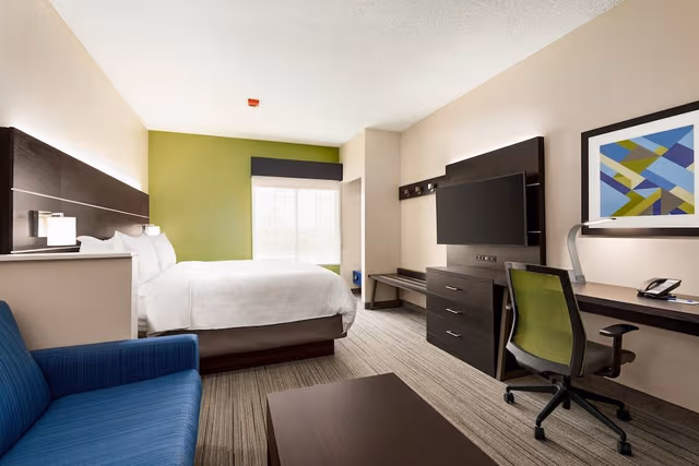 Suite, 1 King Bed (Living Area)
