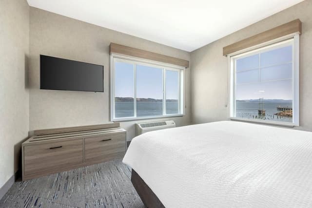 Suite, Multiple Beds