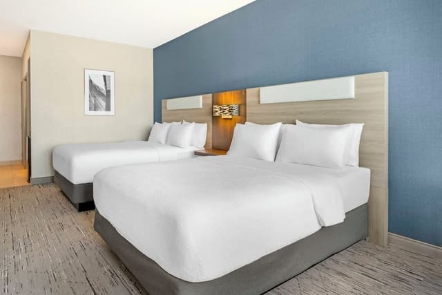 Standard Room, 2 Queen Beds, Accessible (Communications)