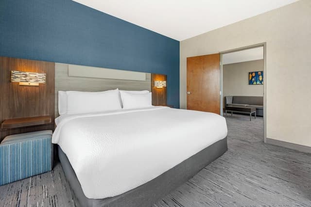 Suite, Multiple Beds