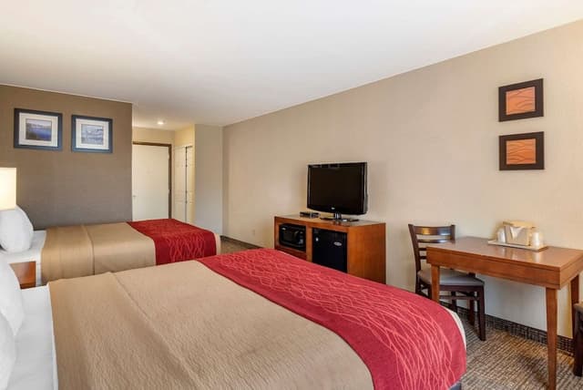 Standard Room, 2 Queen Beds, Non Smoking