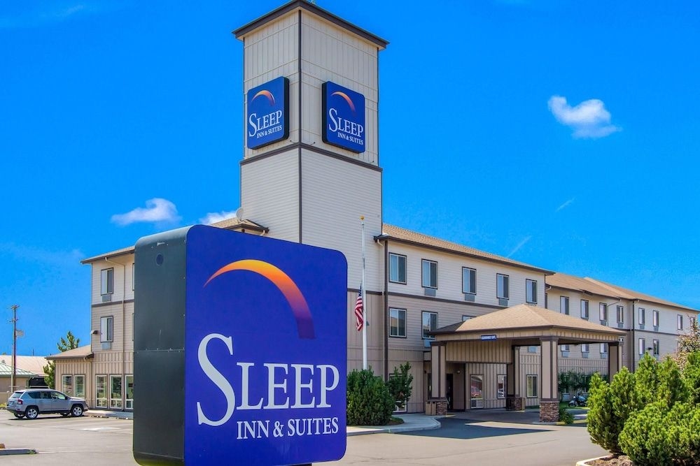 SLEEP INN & SUITES REDMOND1