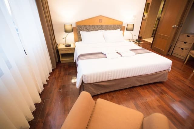 Executive Suite