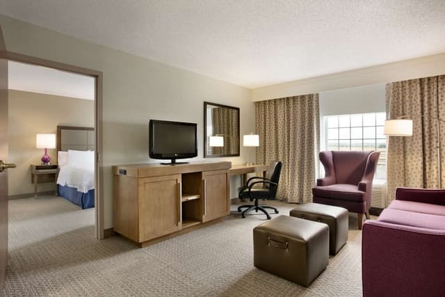 1 KING BED 1BDRM SUITE W/ KITCHEN NONSMOKING