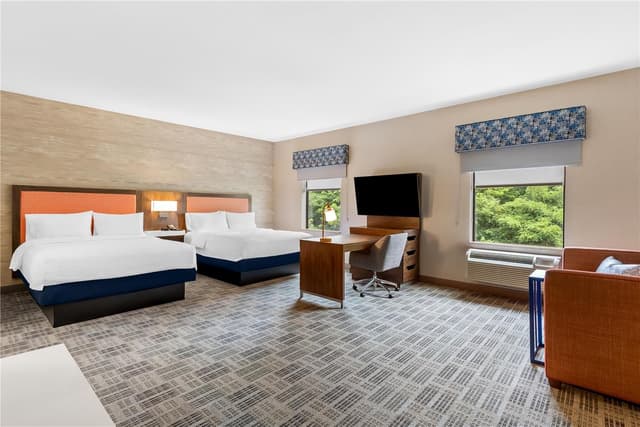 2 QUEEN BEDS STUDIO SUITE W/ SOFABED NONSMOK