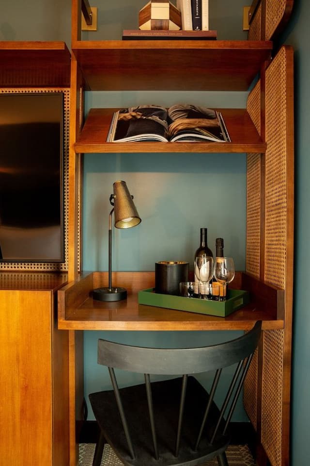 Premier Room (Socialite, Two King)