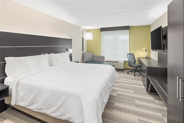 Standard Room, 1 King Bed (Leisure)