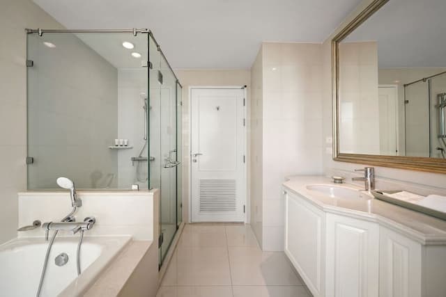 Three Bedroom Executive Suite