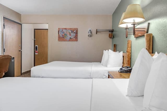 Standard Room, 2 Queen Beds, Non Smoking