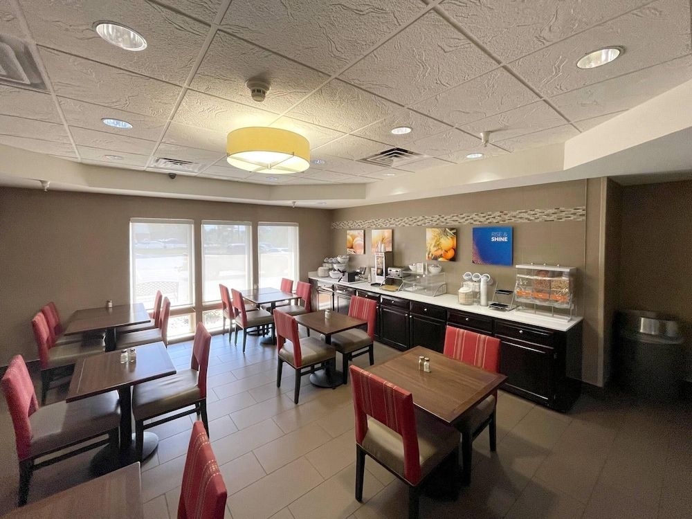 COMFORT SUITES CROSSVILLE4