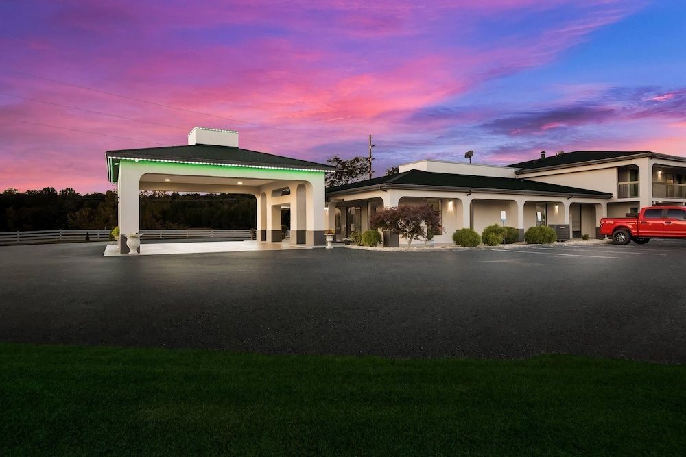 QUALITY INN DANDRIDGE4