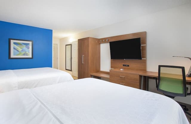 Standard Room, 2 Queen Beds (Pet Friendly)