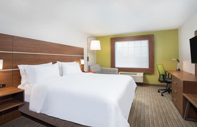 Standard Room, 1 King Bed