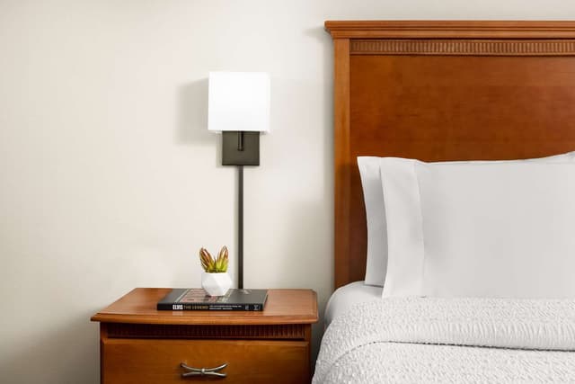 2 DOUBLE BEDS NONSMOKING