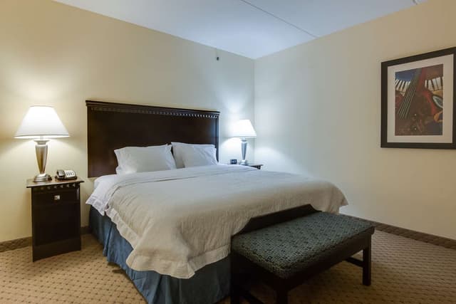 1 KING BED WITH WHIRLPOOL NONSMOKING