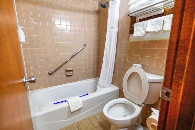Standard Room, 2 Queen Beds, Non Smoking