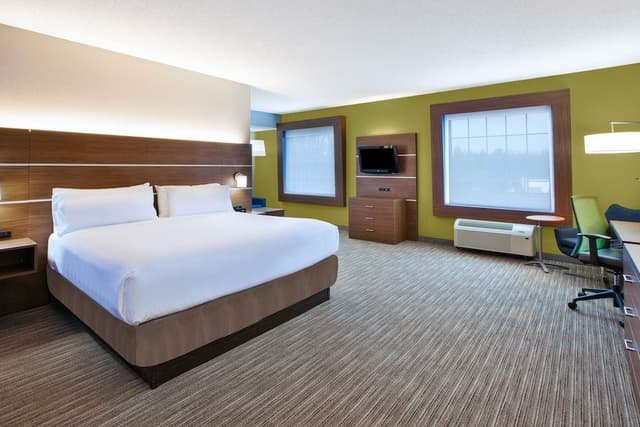 Suite, 1 King Bed (Extra Space)