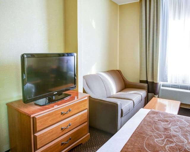 Suite, 2 Queen Beds, Non Smoking