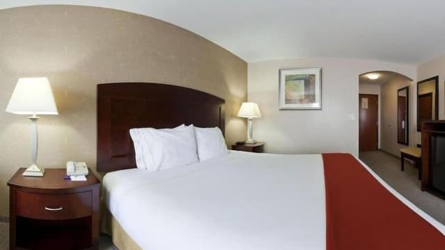 Suite, 1 King Bed with Sofa bed (Extra Floor Space)