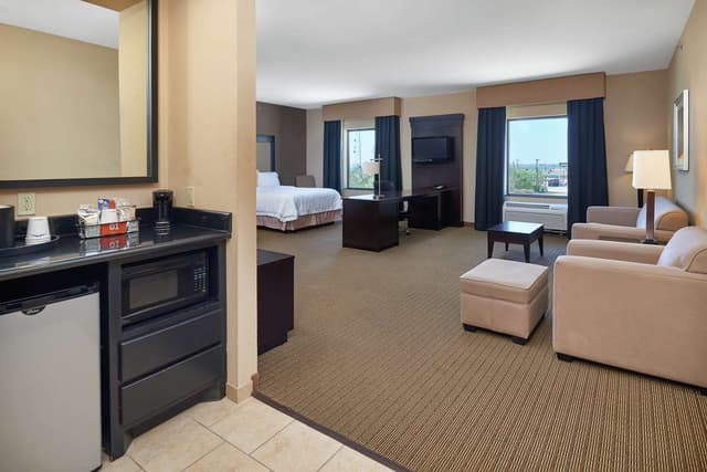 2 QUEEN BEDS STUDIO SUITE NONSMOKING