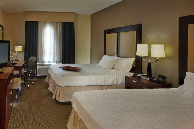 2 QUEEN BEDS NONSMOKING