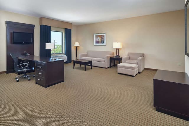 2 QUEEN BEDS STUDIO SUITE NONSMOKING