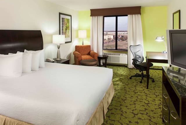 1 KING BED