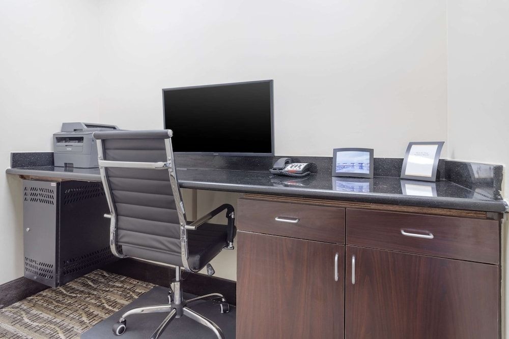 COMFORT INN ORANGE4