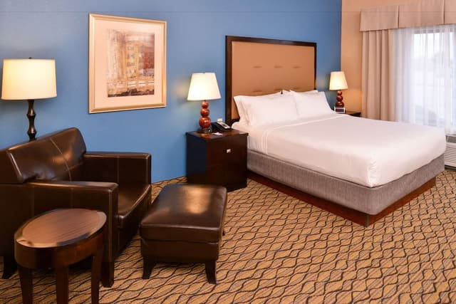 Standard Room, 1 King Bed