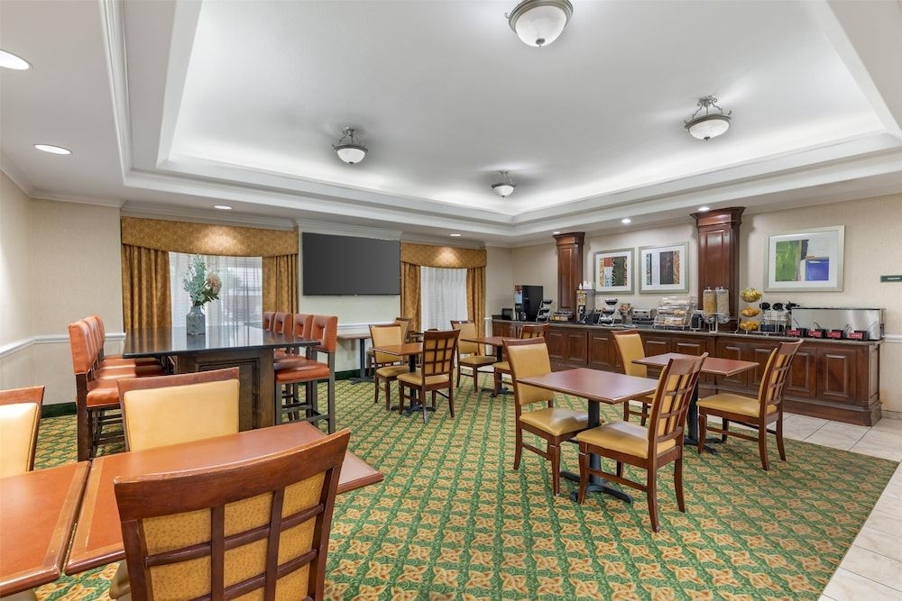 BEST WESTERN PLUS WAXAHACHIE INN & SUITES4